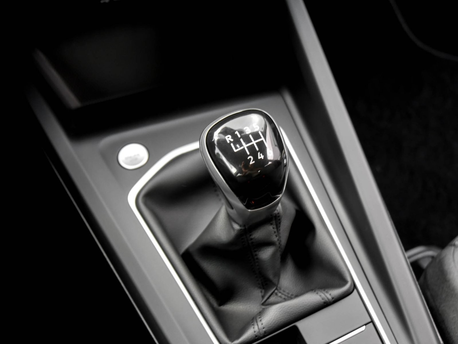 Volkswagen Golf VIII 2.0 FACELIFT CARPLAY SITZHEIZUNG