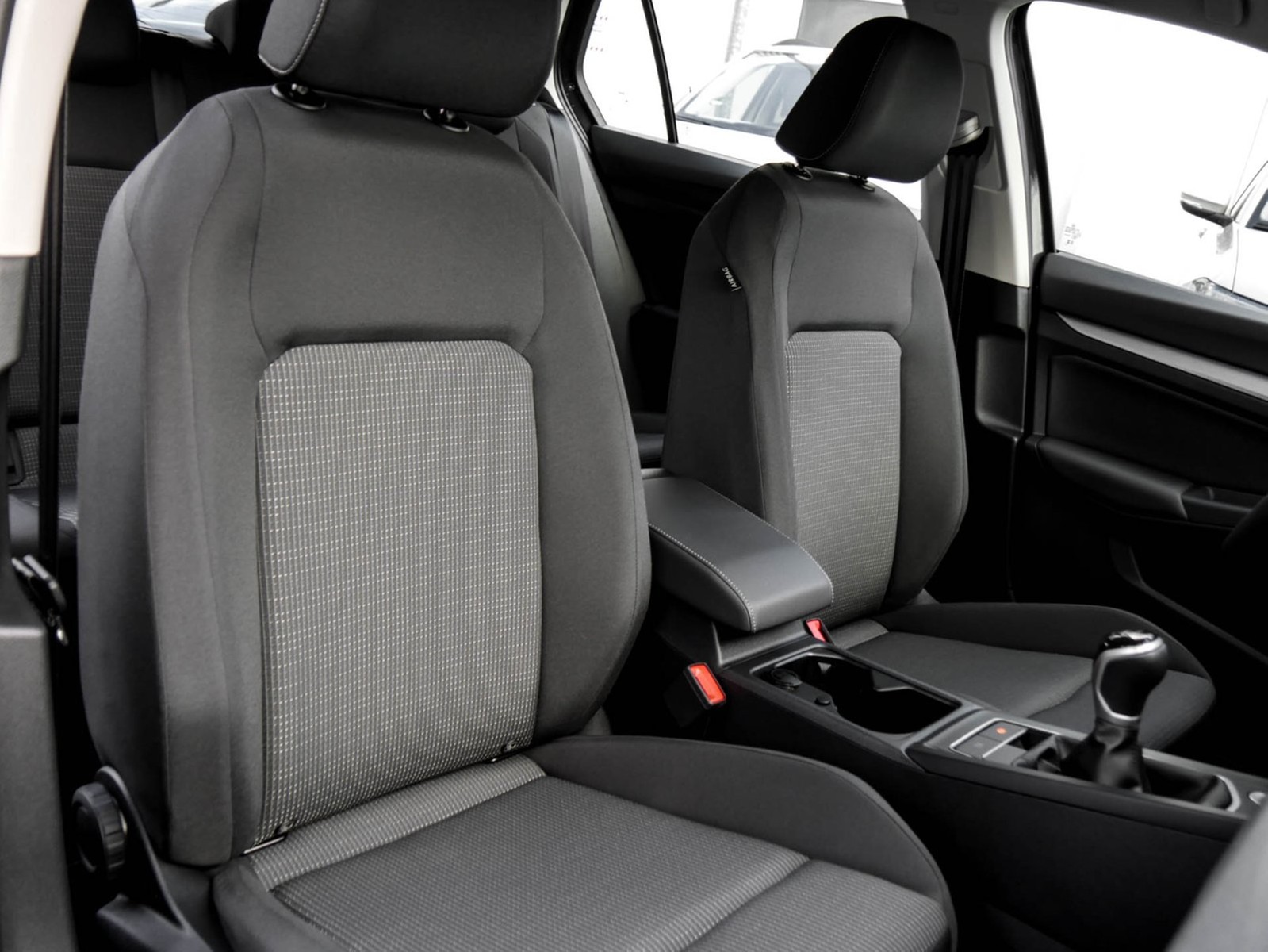Volkswagen Golf VIII 2.0 FACELIFT CARPLAY SITZHEIZUNG