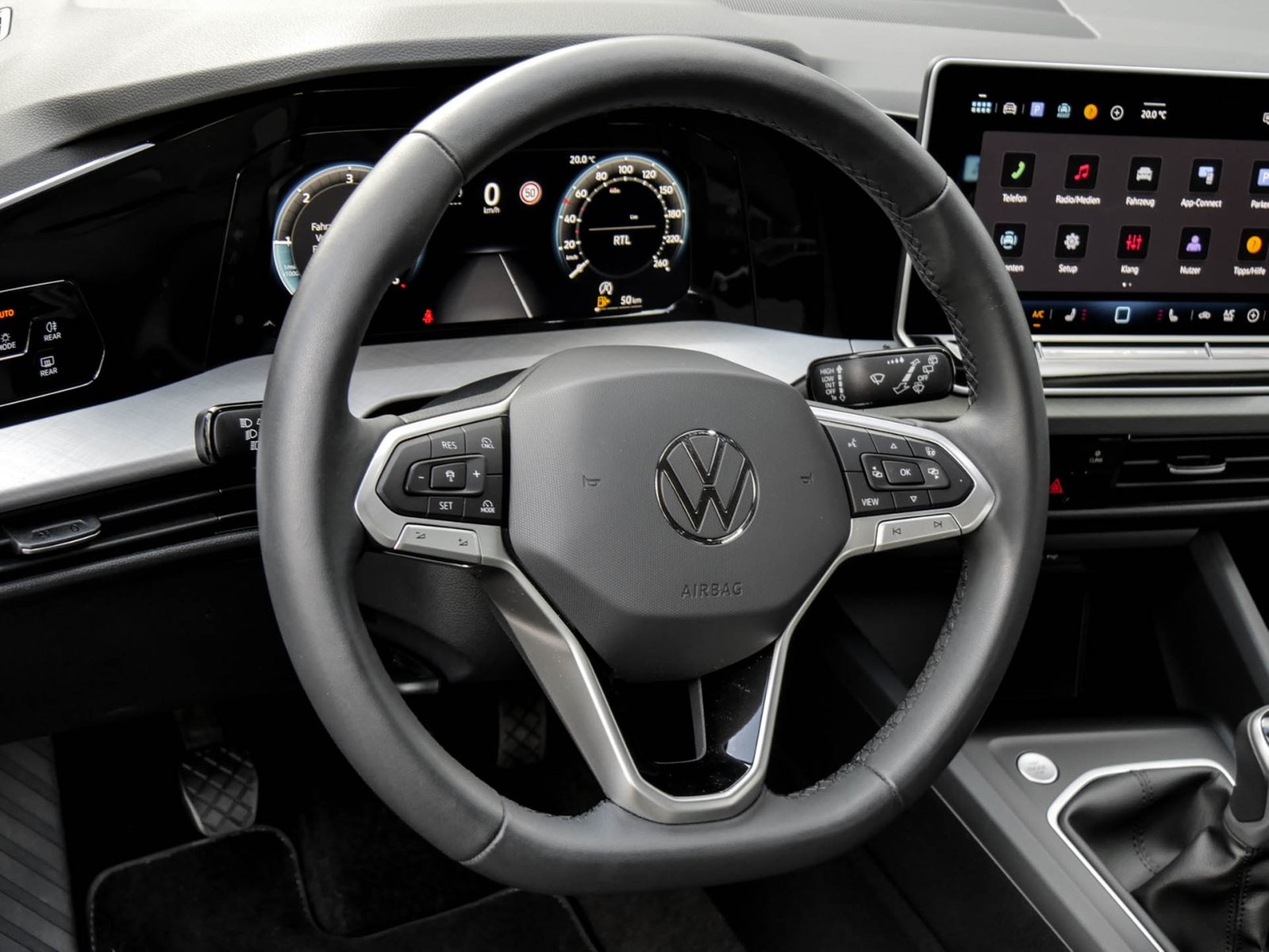 Volkswagen Golf VIII 2.0 FACELIFT CARPLAY SITZHEIZUNG
