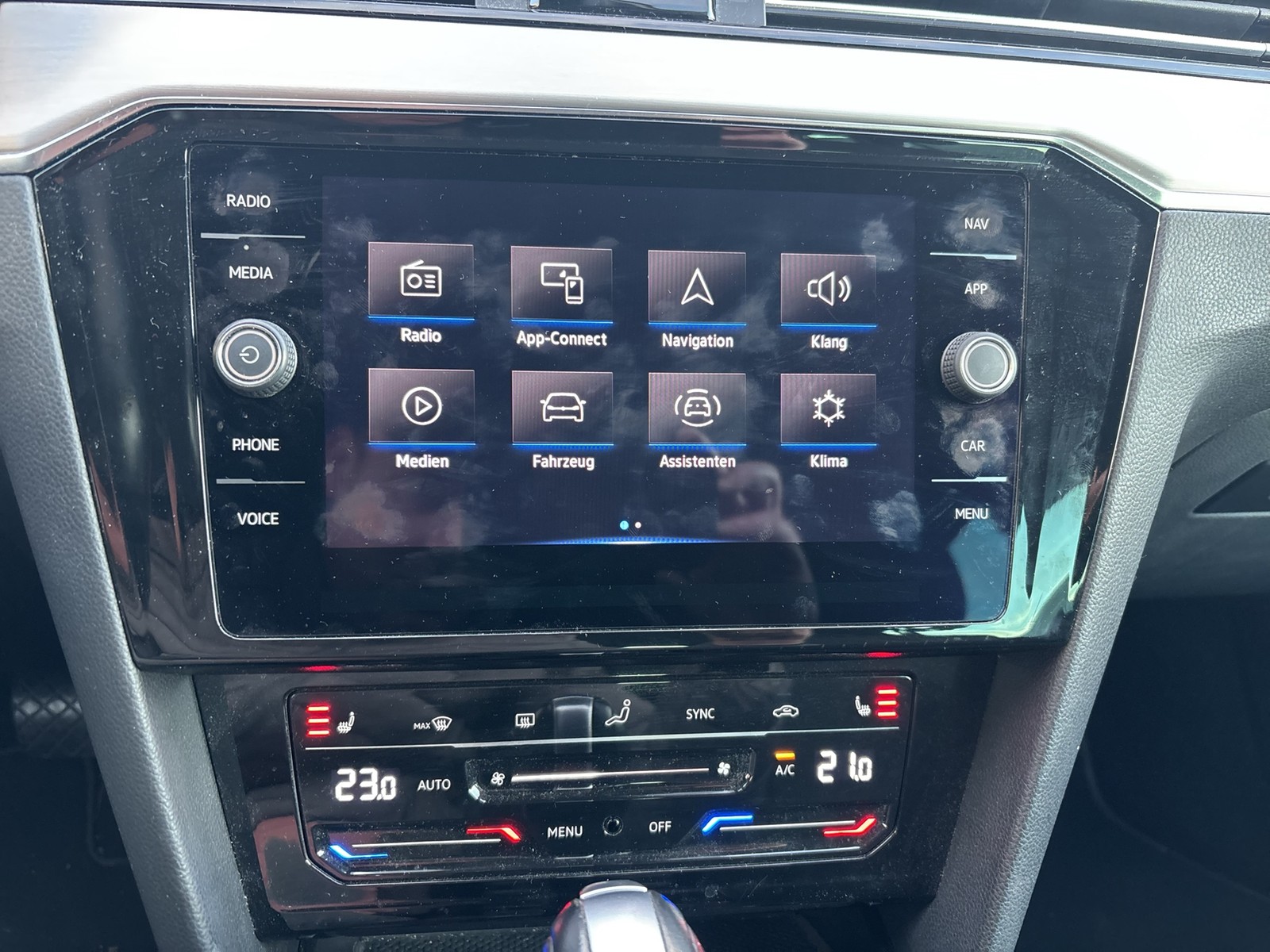 Volkswagen Passat Variant 2.0 ELEGANCE AHK KAMERA NAVI ALU17"