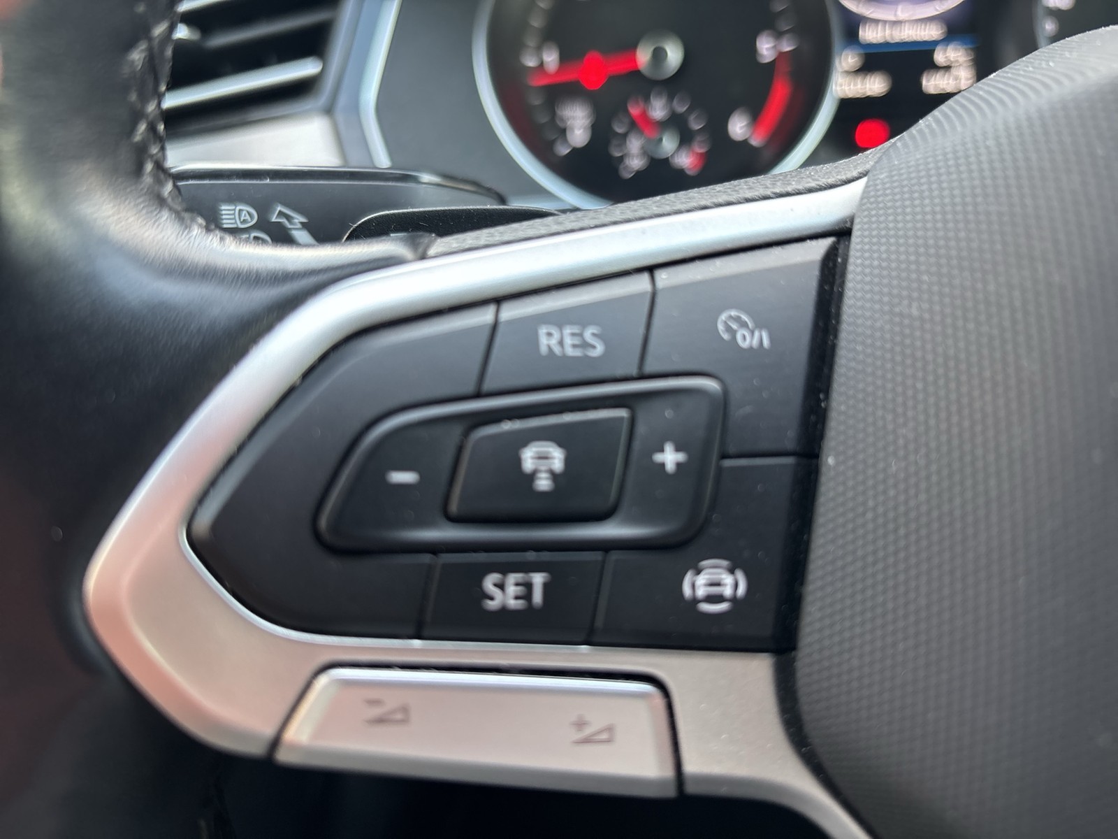 Volkswagen Passat Variant 2.0 ELEGANCE AHK KAMERA NAVI ALU17"