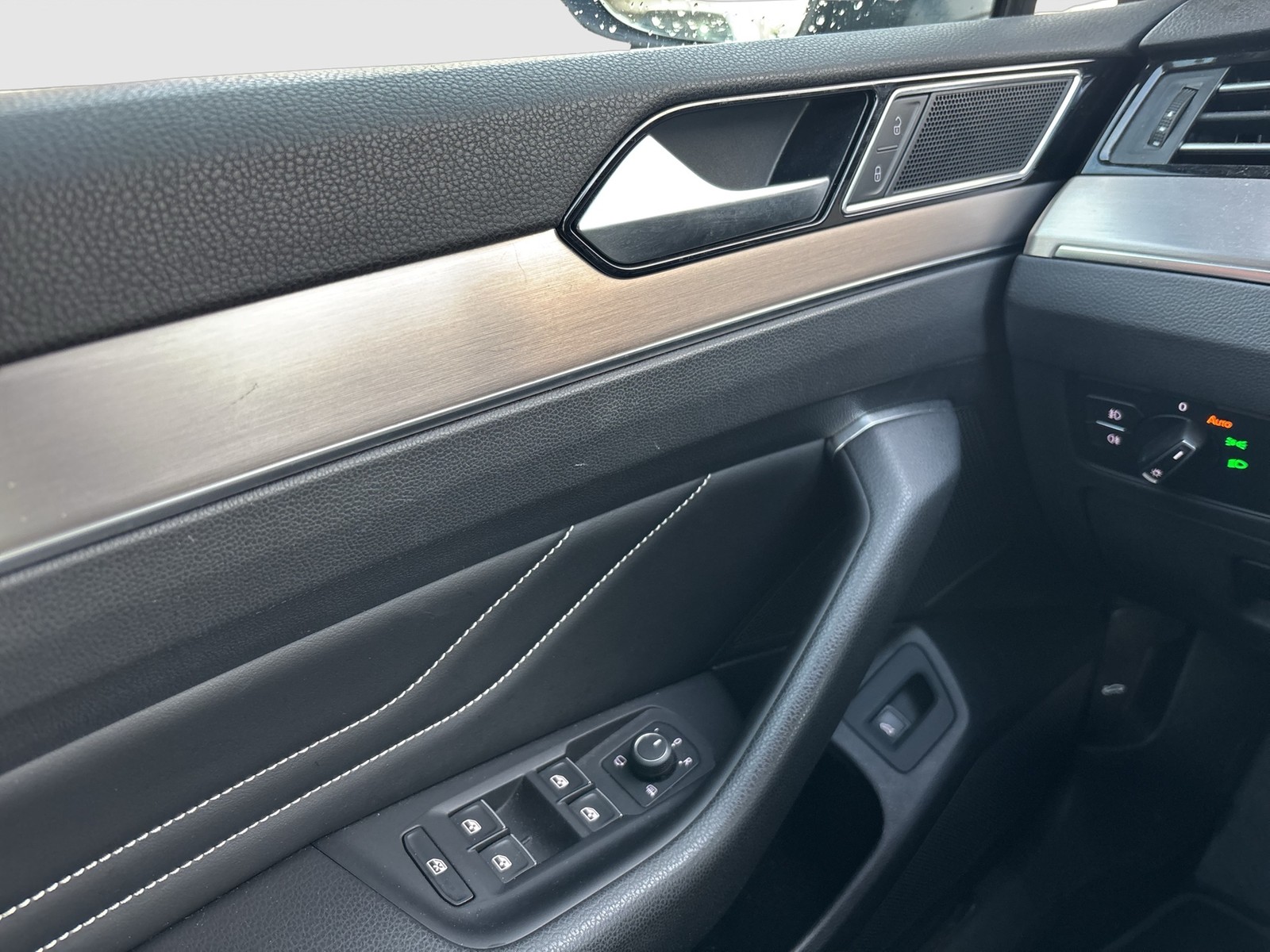 Volkswagen Passat Variant 2.0 ELEGANCE AHK KAMERA NAVI ALU17"