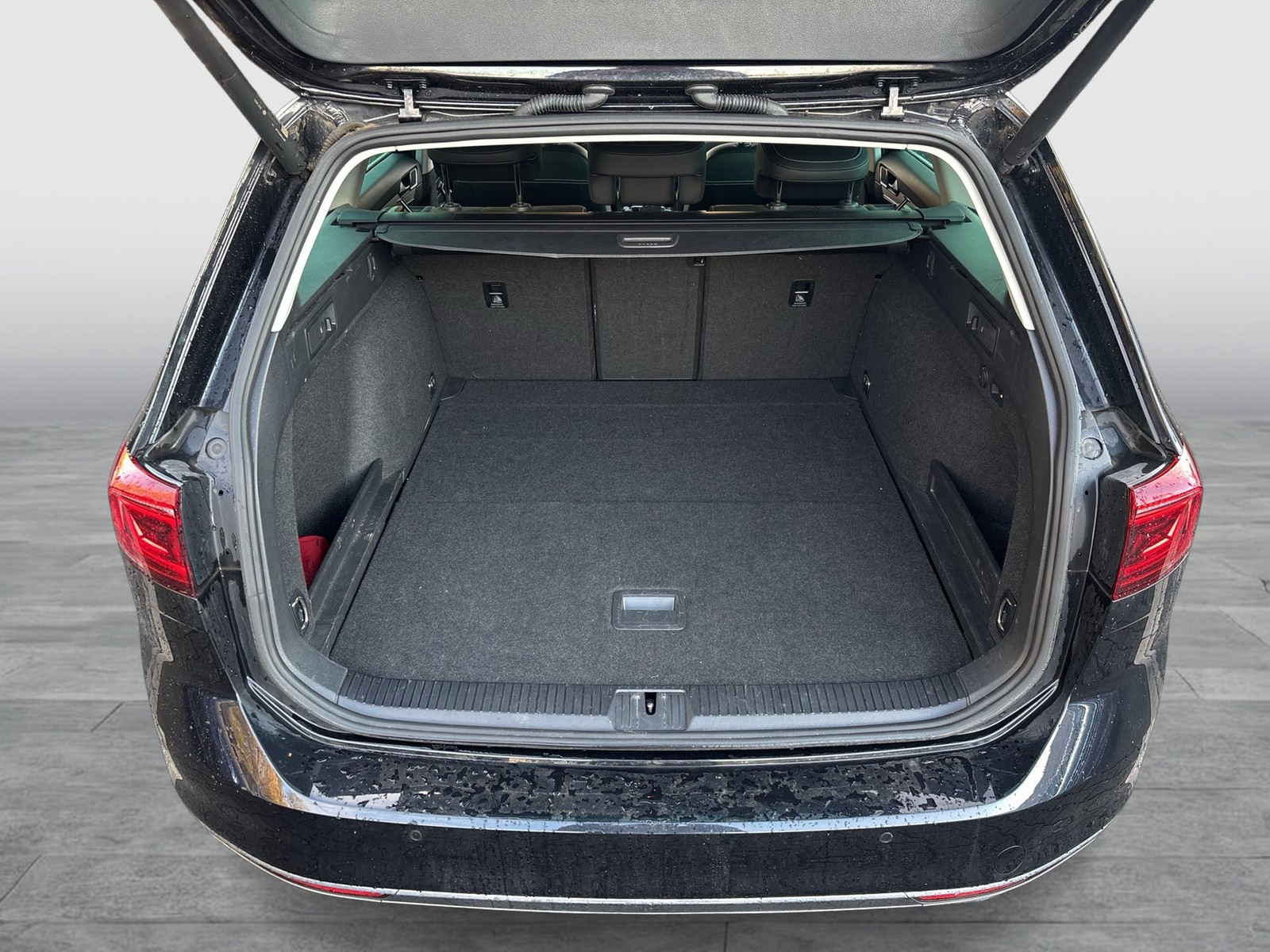 Volkswagen Passat Variant 2.0 ELEGANCE AHK KAMERA NAVI ALU17"