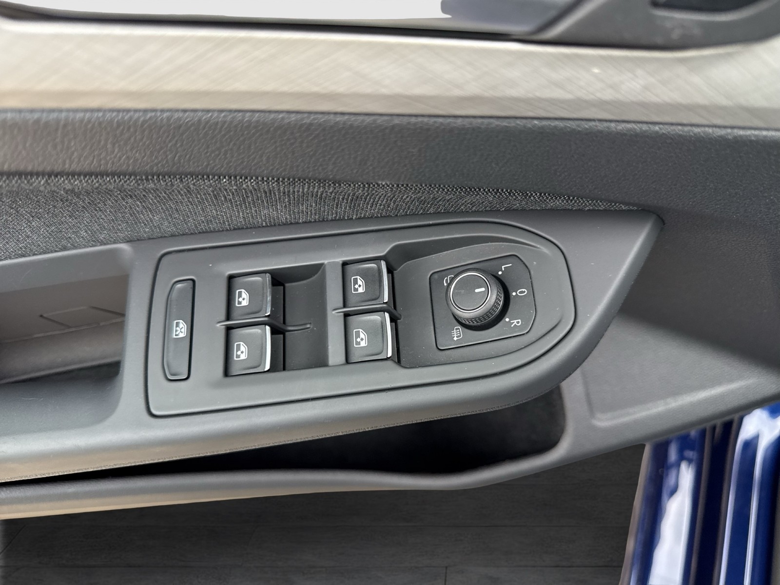 Volkswagen Golf Variant 1.0 eTSI LIFE PANO KAMERA ACC NAVI