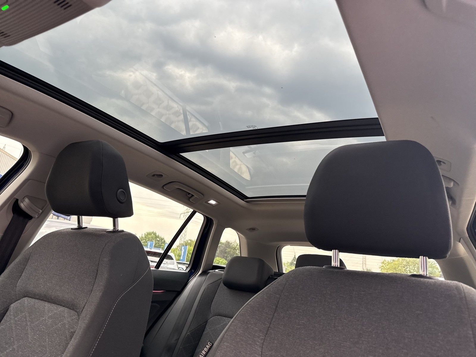 Volkswagen Golf Variant 1.0 eTSI LIFE PANO KAMERA ACC NAVI