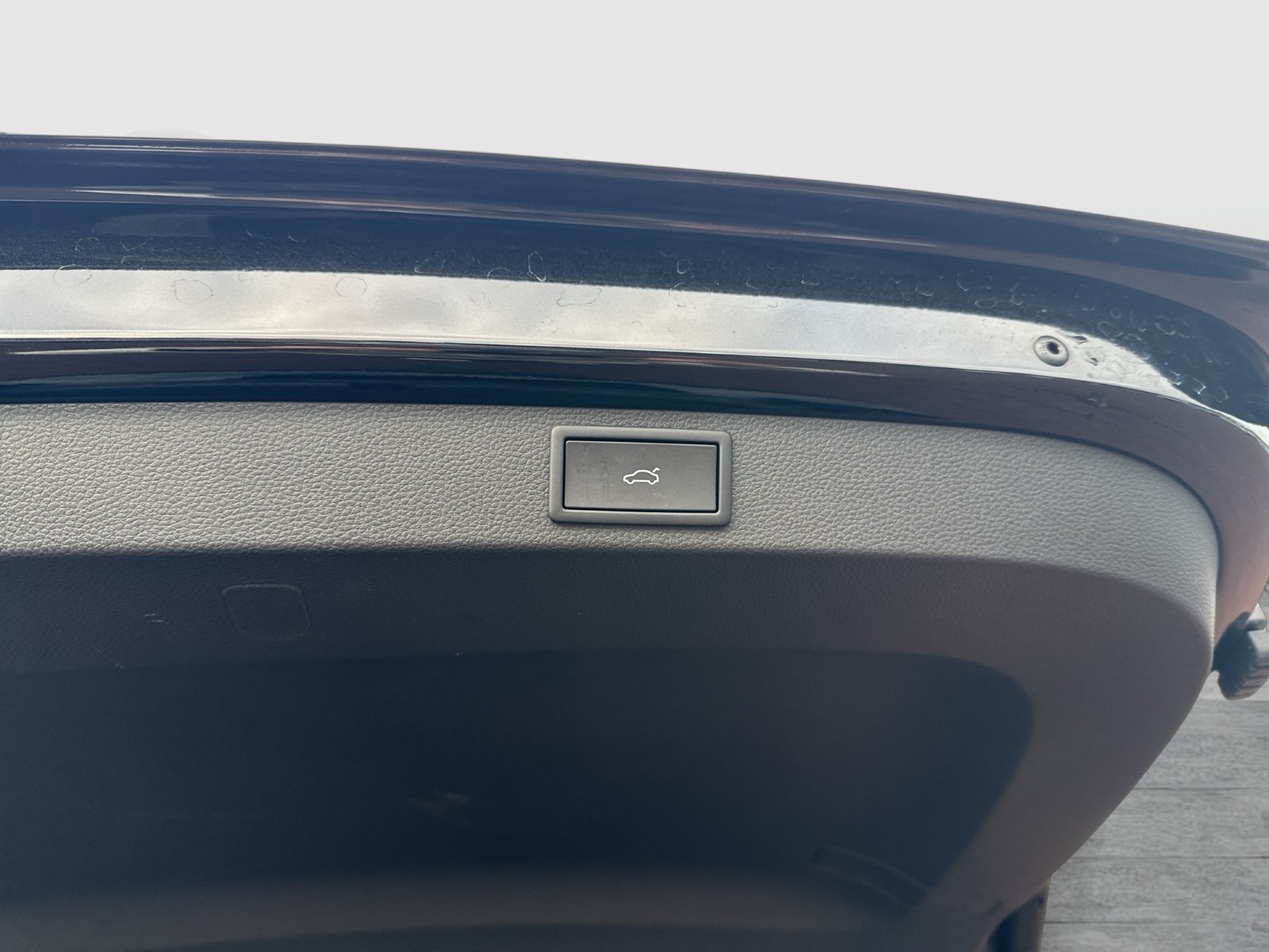 Skoda Karoq 2.0 SPORTLINE 4X4 PANO AHK CAM ACC EKLAPPE