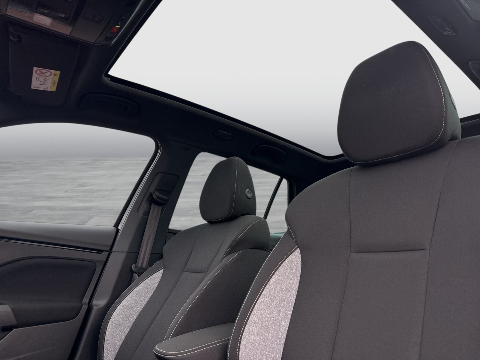 Skoda Kamiq 1.5 TOUR PANO AHK CAM ACC MATRIX E-KLAPPE