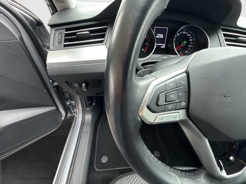 Volkswagen Passat Variant 1.5 CAM NAVI CARPLAY SITZHEIZUNG