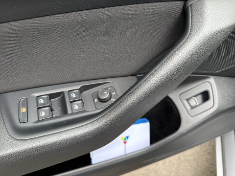 Volkswagen Passat Variant 1.5 CAM NAVI CARPLAY SITZHEIZUNG