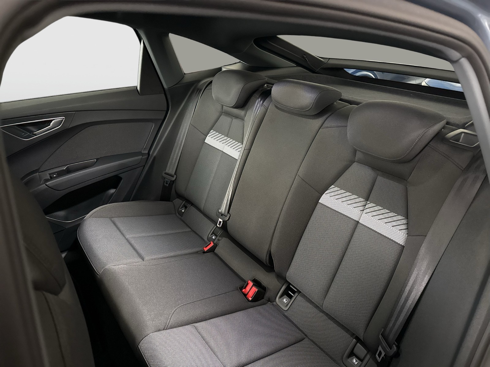 Audi Q4 e-tron Sportback 35 KAMERA HeadUp eKLAPPE NAVI+