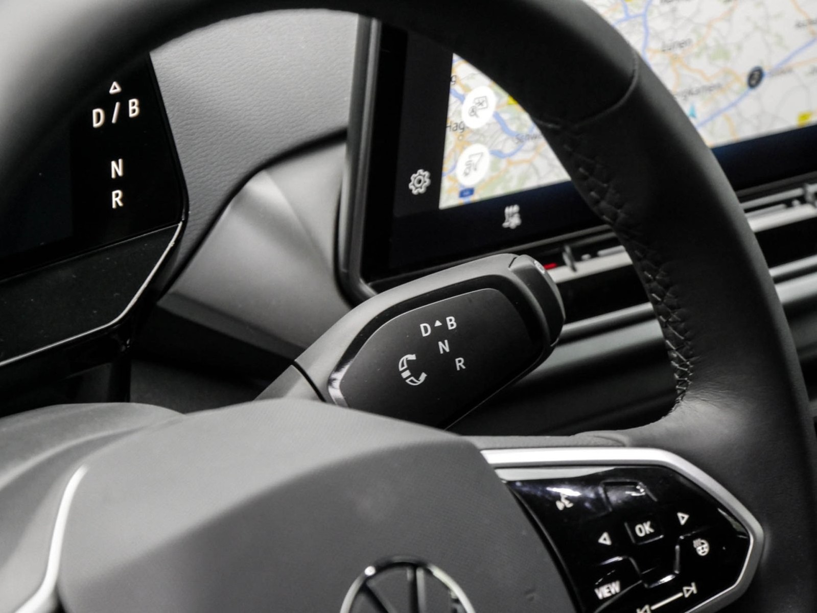 Volkswagen ID.5 PURE WÄRMEPUMPE ACC LM19 NAVI SITZHEIZUNG