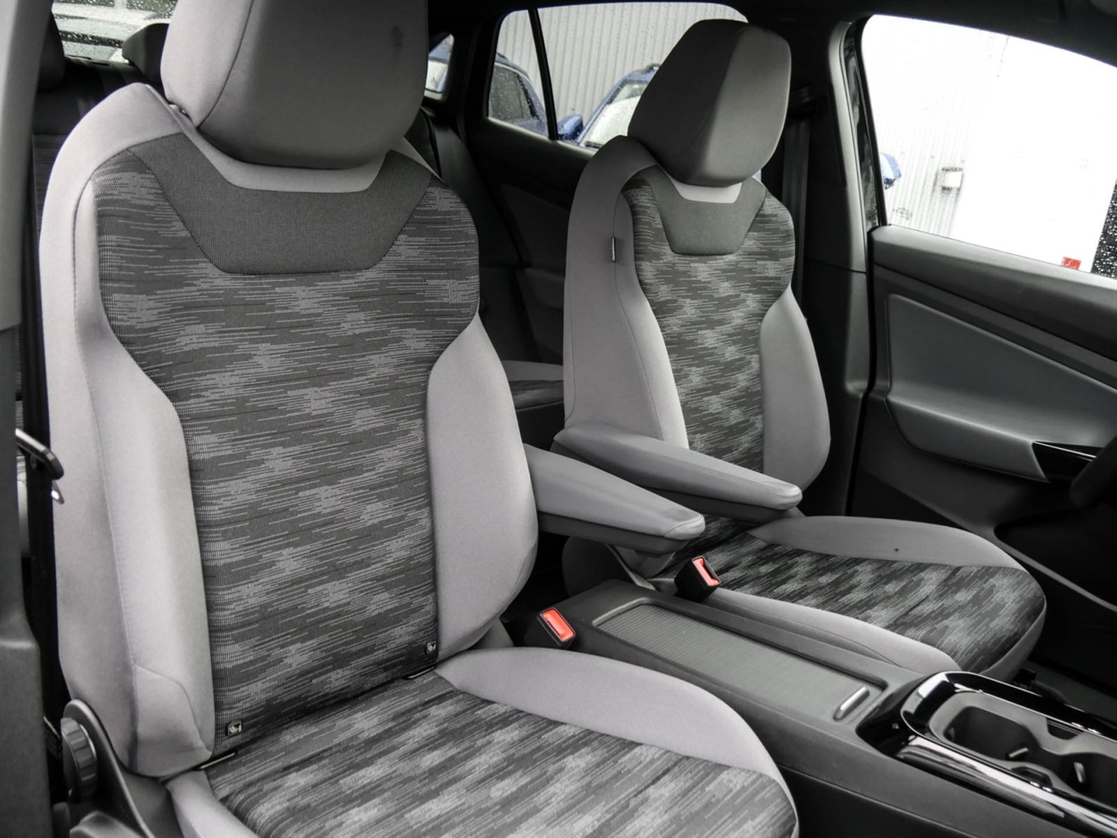 Volkswagen ID.5 PURE WÄRMEPUMPE ACC LM19 NAVI SITZHEIZUNG