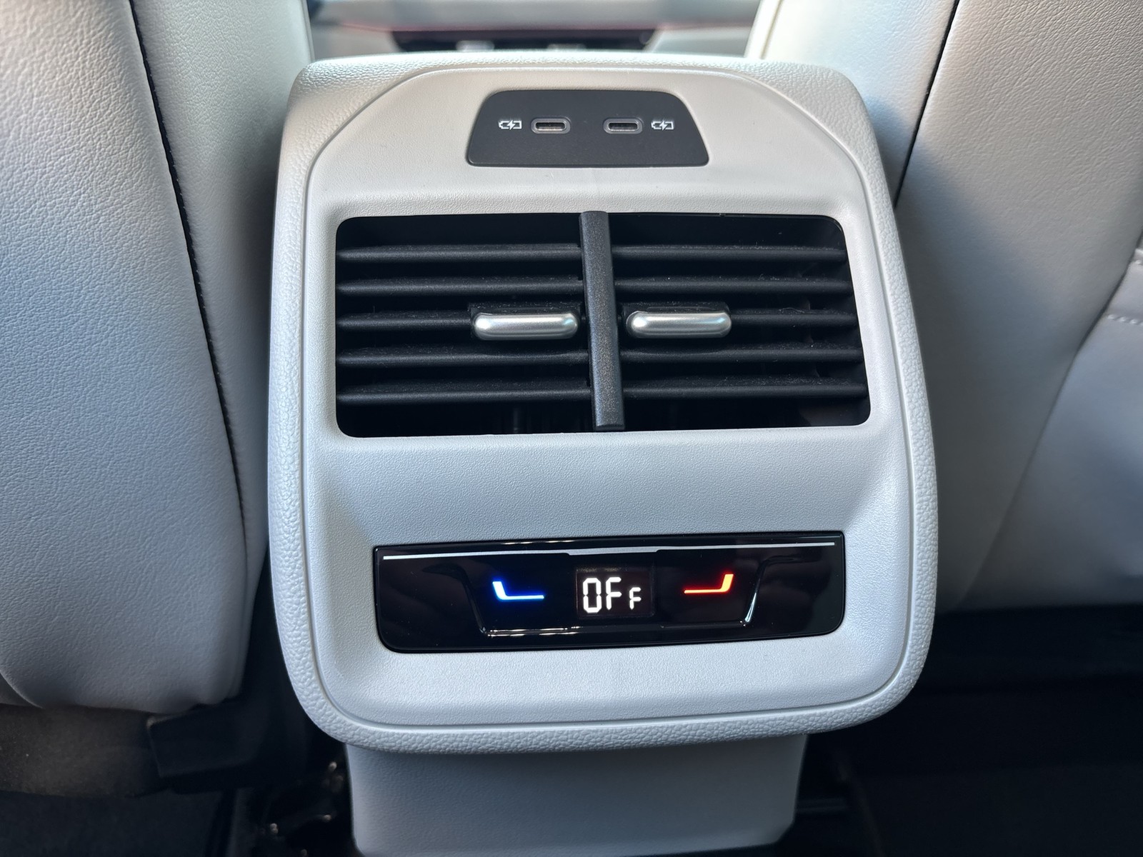 Volkswagen Passat Variant 1.5 HYBRID ELEGANCE LEDER AHK CAM