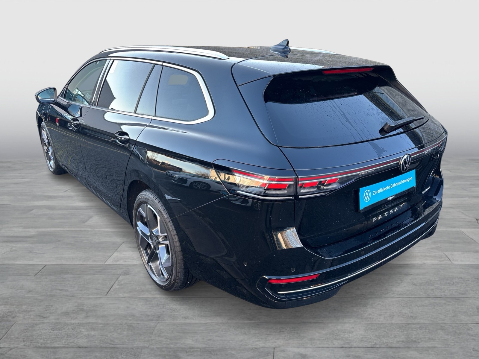 Volkswagen Passat Variant 1.5 HYBRID ELEGANCE LEDER AHK CAM