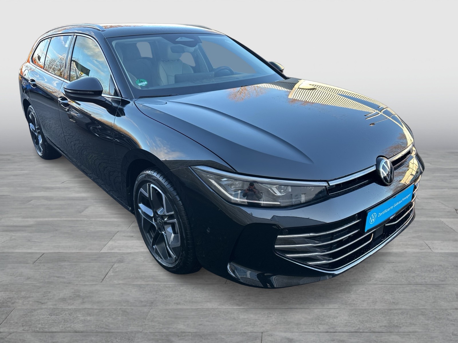 Volkswagen Passat Variant 1.5 HYBRID ELEGANCE LEDER AHK CAM