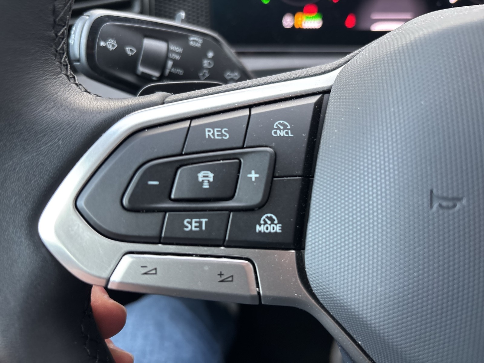 Volkswagen Tiguan 1.5 HYBRID LIFE AHK CAM ACC LM18 NAVI