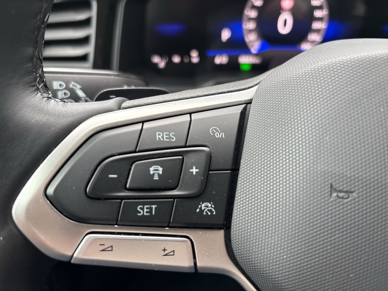 Volkswagen Taigo 1.0 LIFE CAM ACC NAVI ALU CARPLAY SITZHEIZ