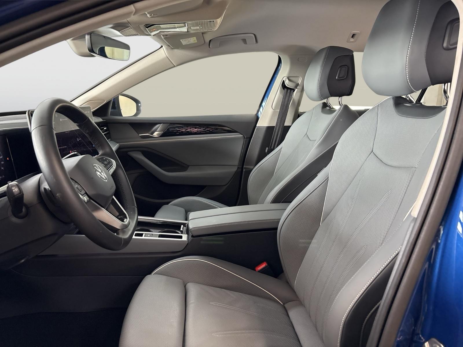 Volkswagen Passat Variant 1.5 HYBRID ELEGANCE LEDER AHK ACC