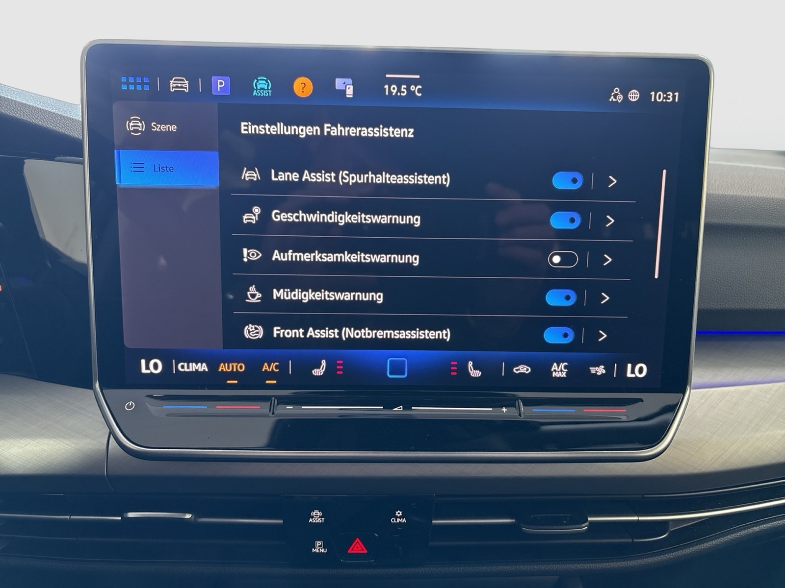 Volkswagen Golf Variant VIII 2.0 LIFE CAM ACC CARPLAY ALU