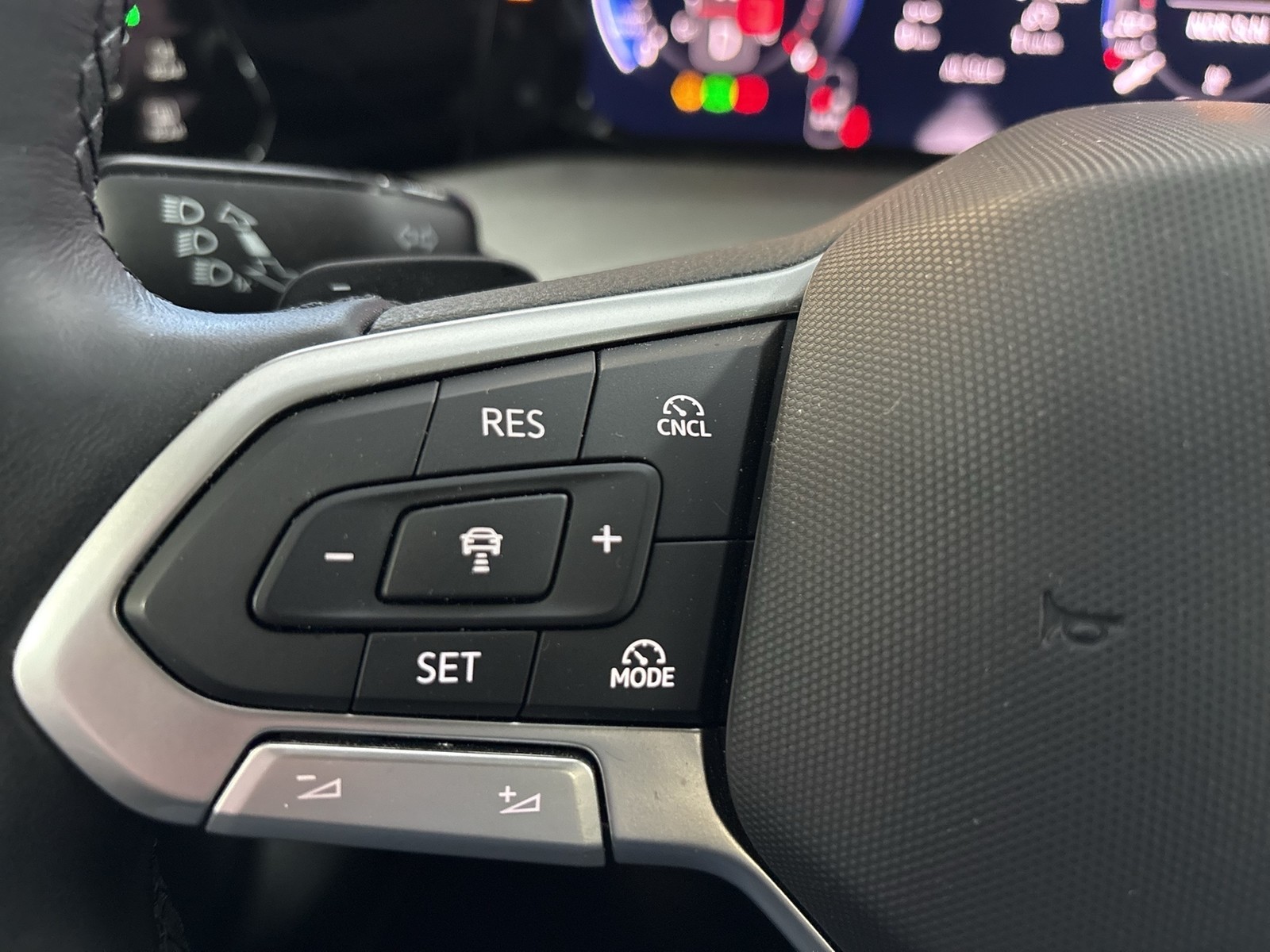Volkswagen Golf Variant VIII 2.0 LIFE CAM ACC CARPLAY ALU