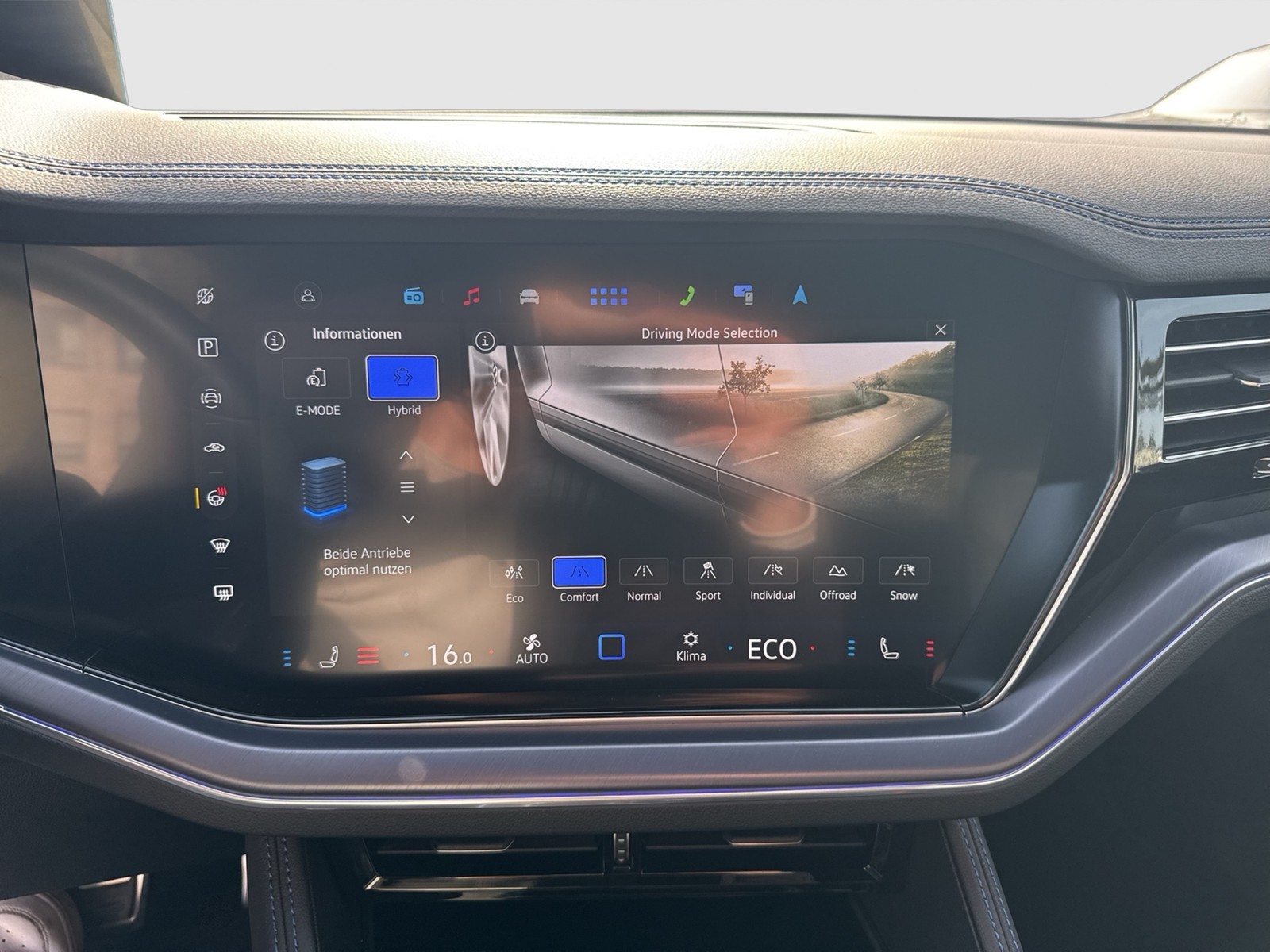 Volkswagen Touareg HYBRID R DYNAUDIO AHK 360CAM ACC LM22