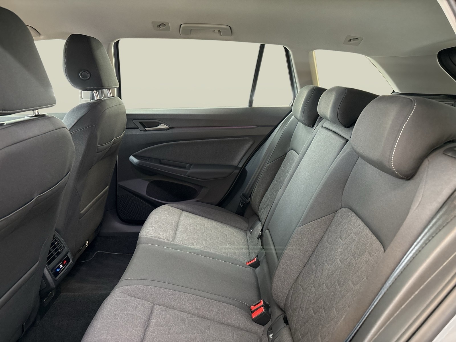 Volkswagen Golf Variant VIII 2.0 LIFE CAM ACC CARPLAY ALU