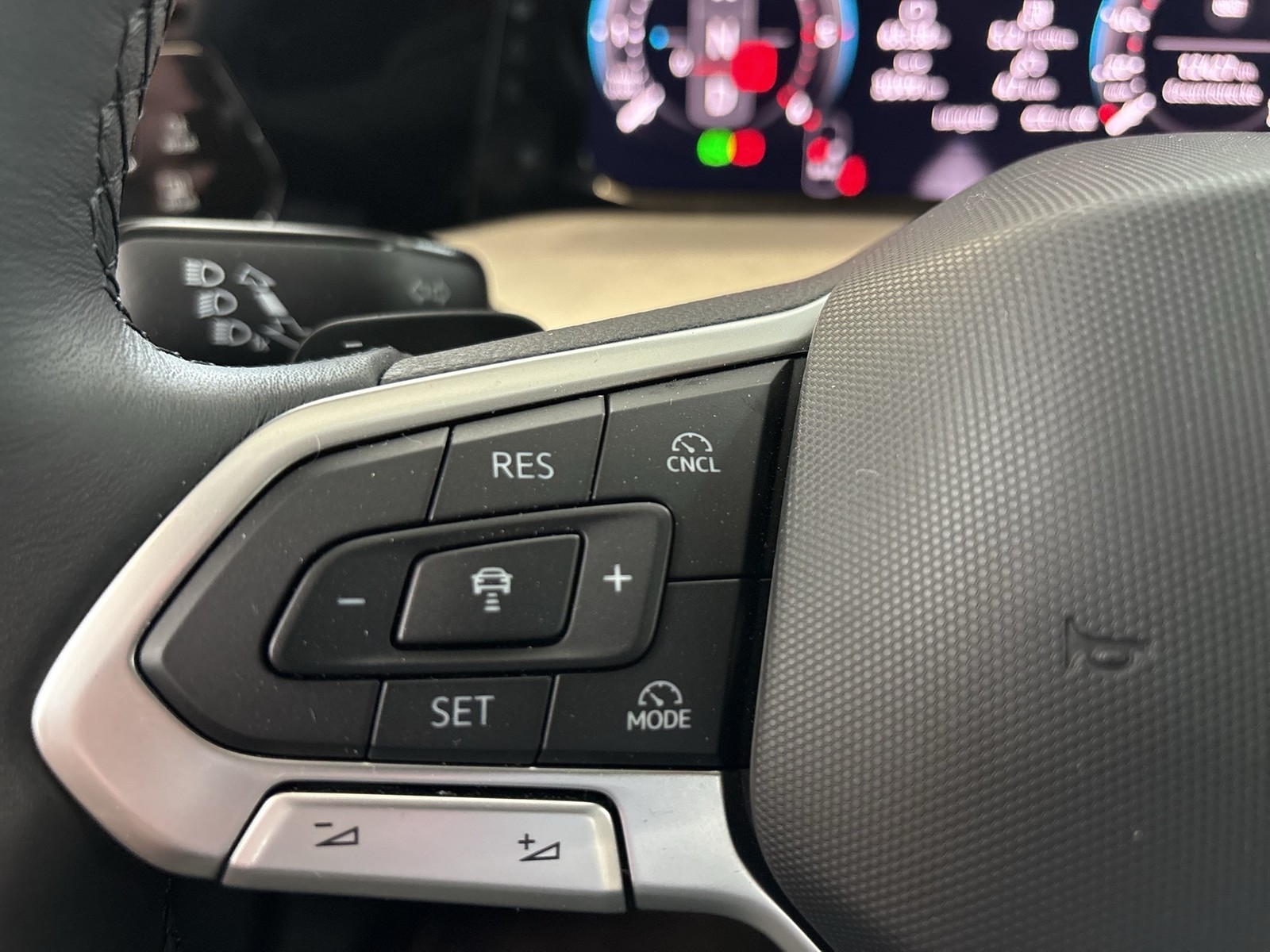 Volkswagen Golf Variant VIII 2.0 LIFE CAM ACC CARPLAY ALU