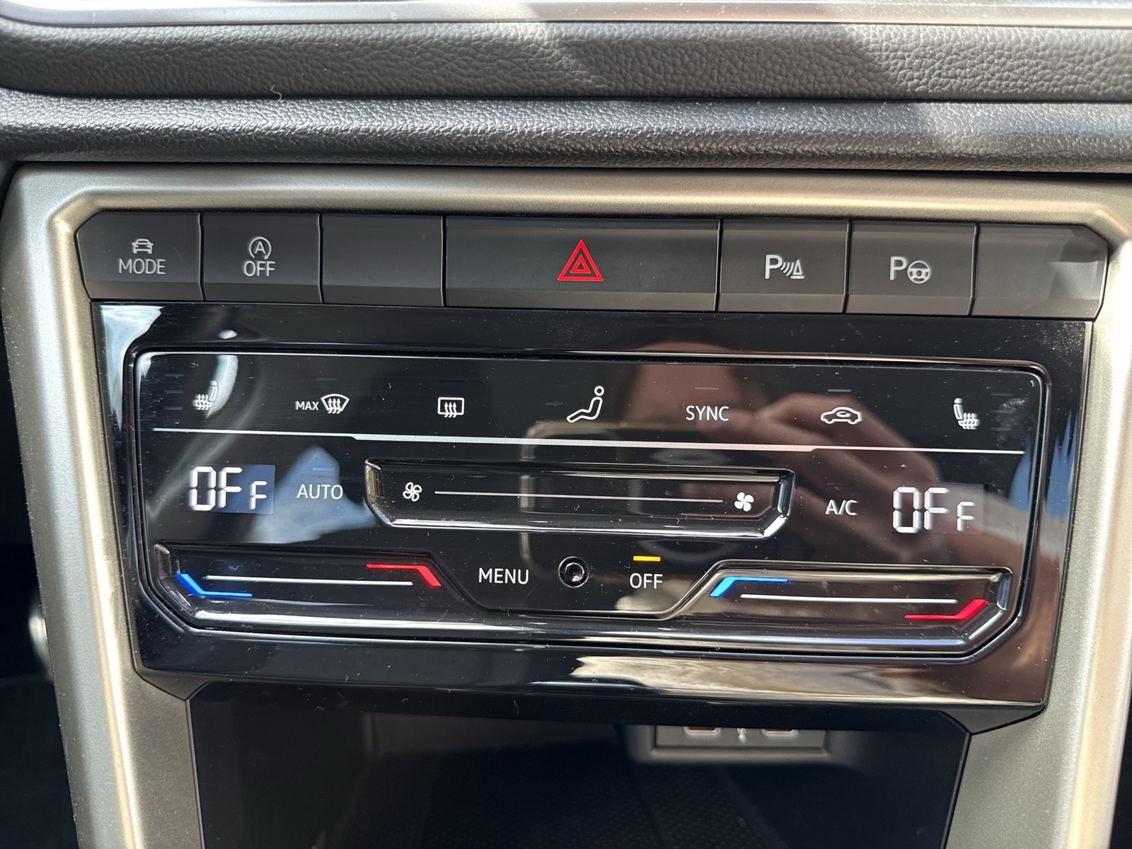 Volkswagen T-Roc 2.0 MOVE CAM LM17 NAVI CARPLAY SITZHEIZUNG