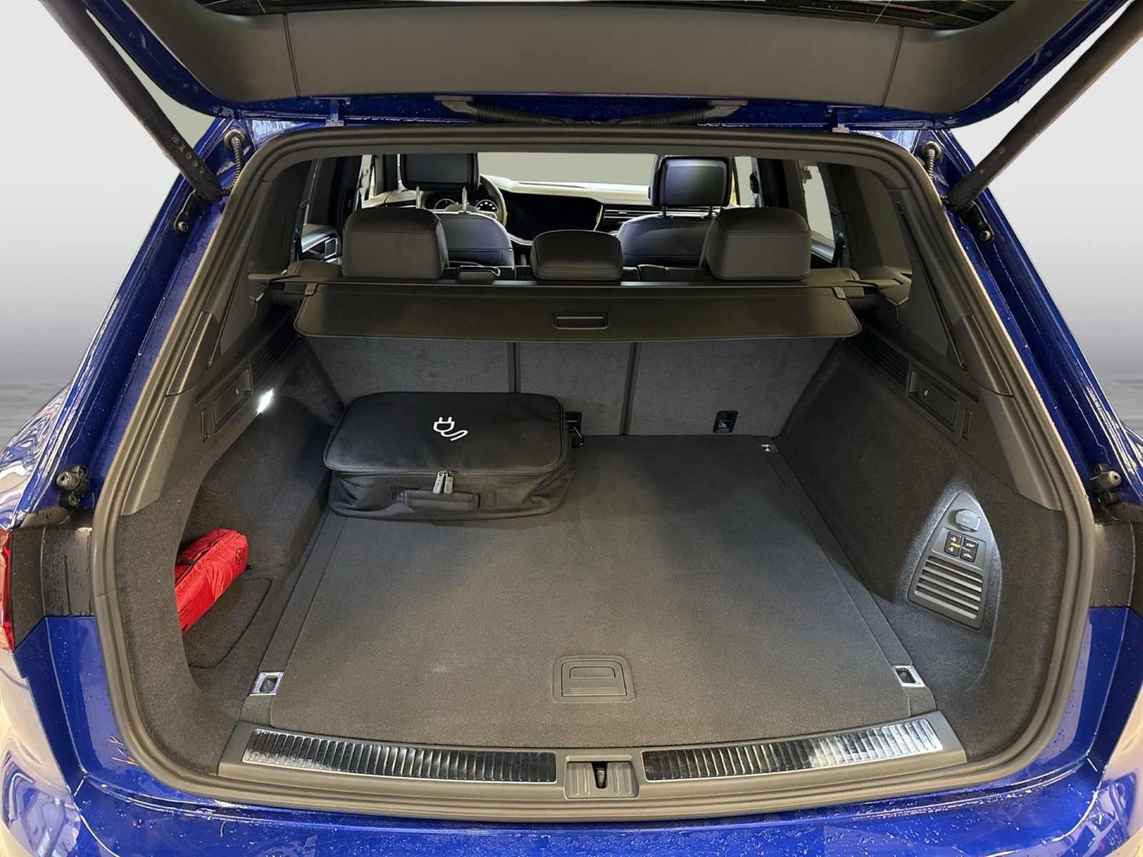 Volkswagen Touareg HYBRID R DYNAUDIO AHK 360CAM ACC LM21