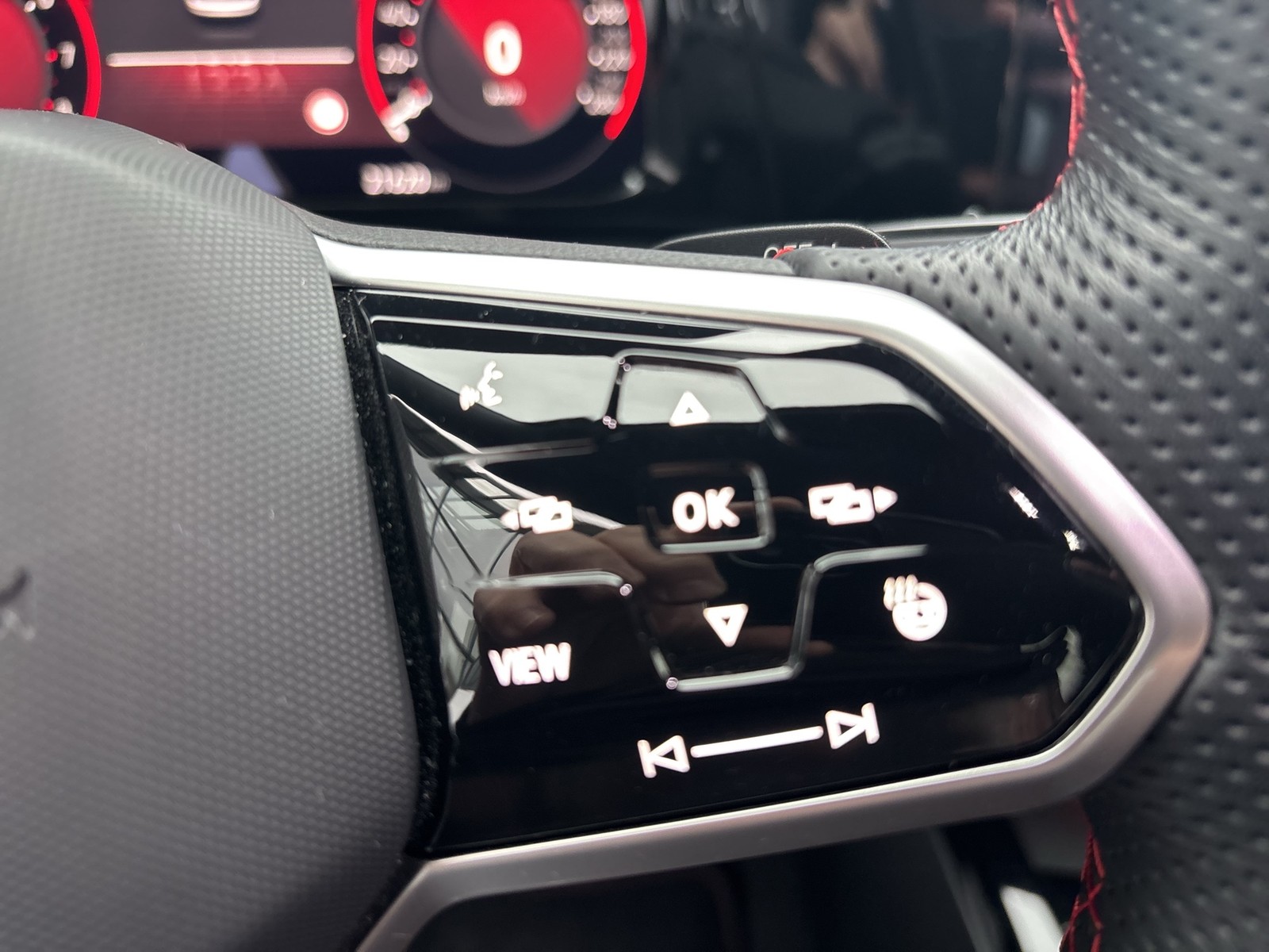 Volkswagen Golf VIII 2.0 GTI KAMERA HeadUp NAVI LED+