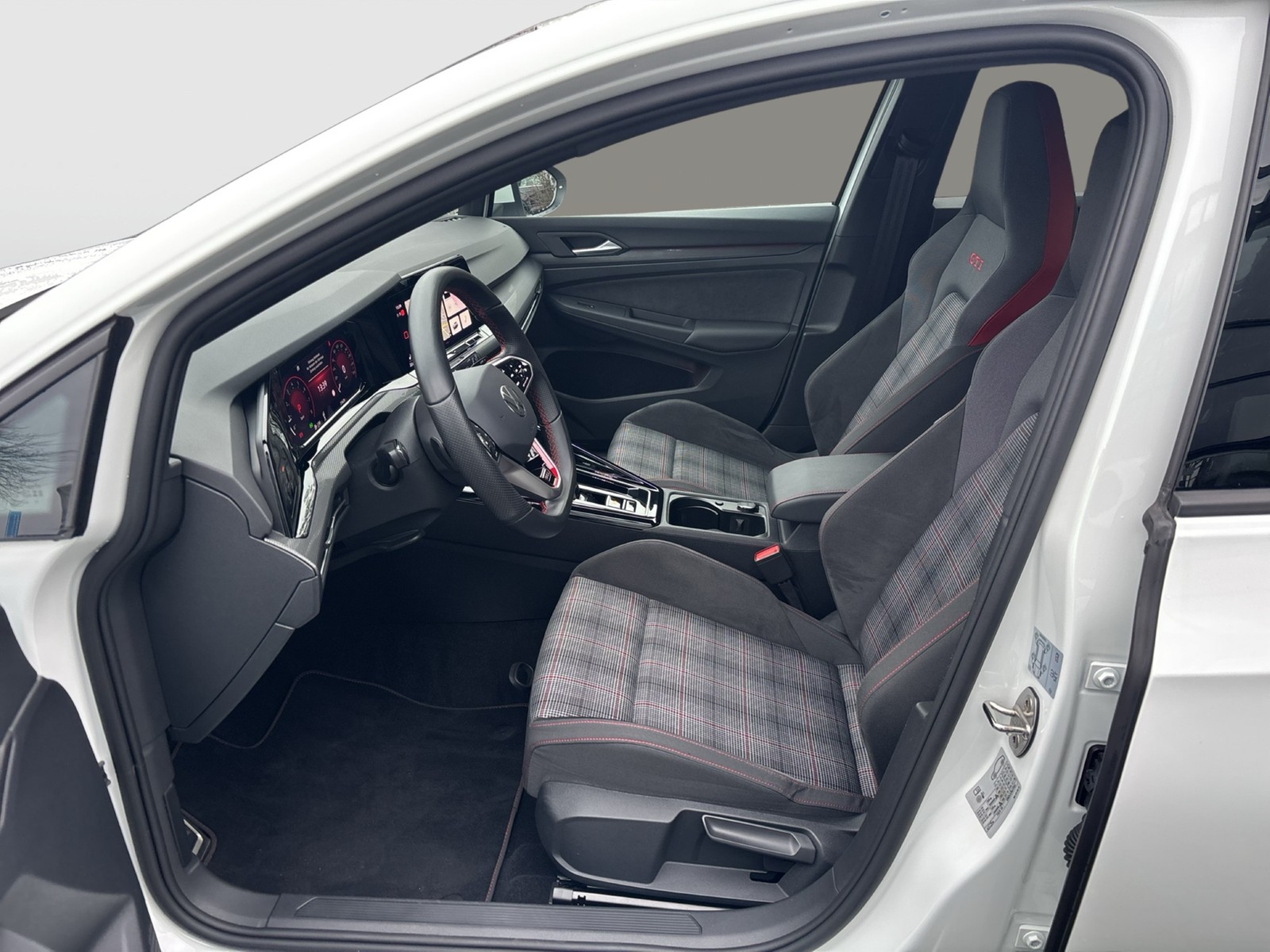 Volkswagen Golf VIII 2.0 GTI KAMERA HeadUp NAVI LED+