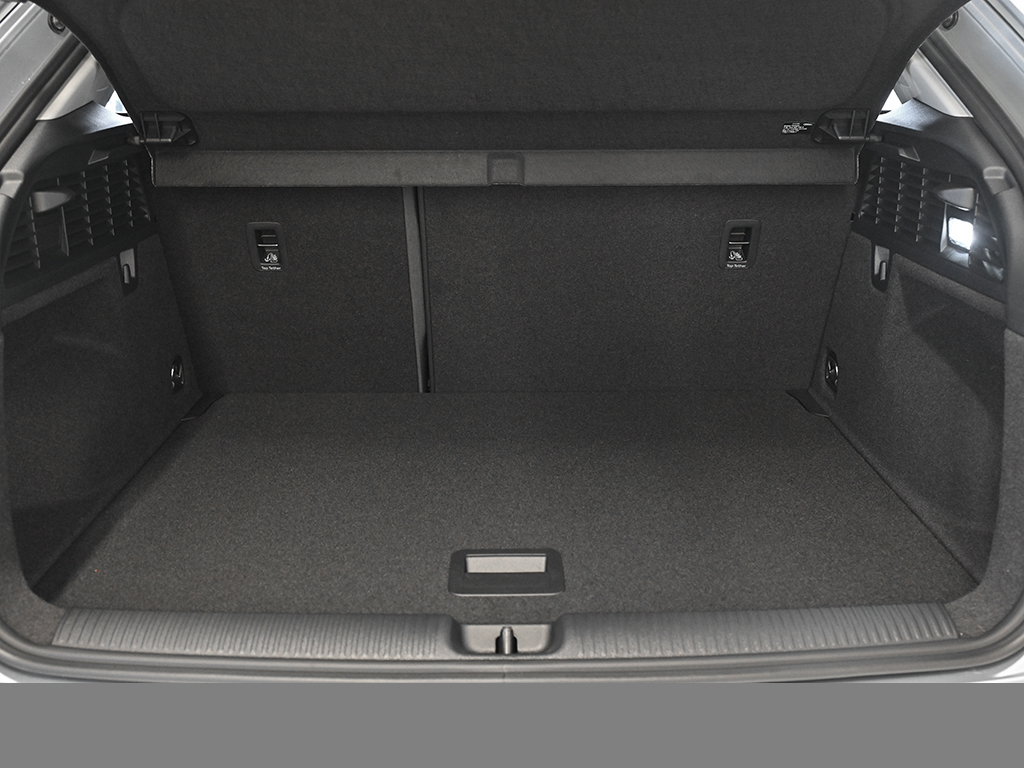 Audi Q2  advanced 35 s tronic AHK eKLAPPE CAM LM17