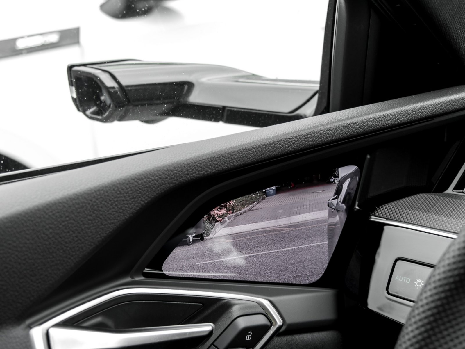 Audi Q8 e-tron Sportback 55 quattro S LINE CARBON AHK