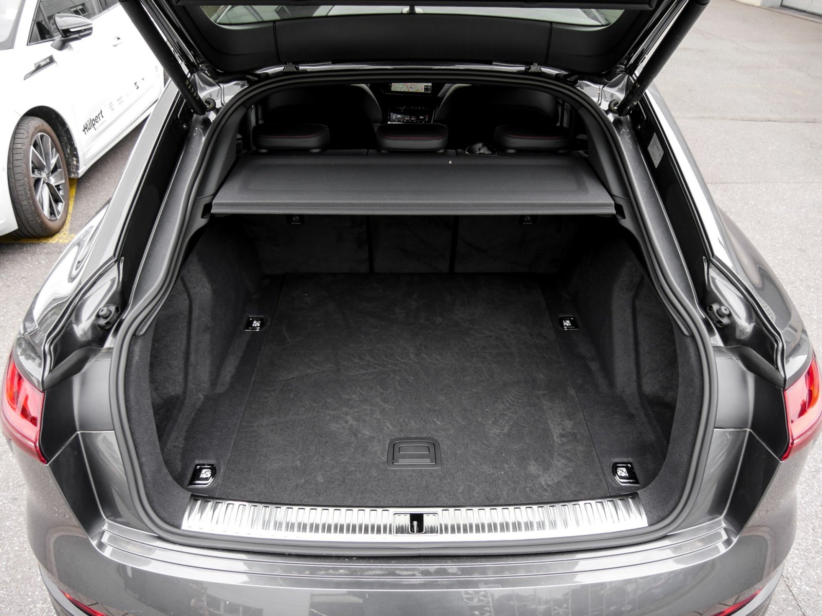 Audi Q8 e-tron Sportback 55 quattro S LINE CARBON AHK