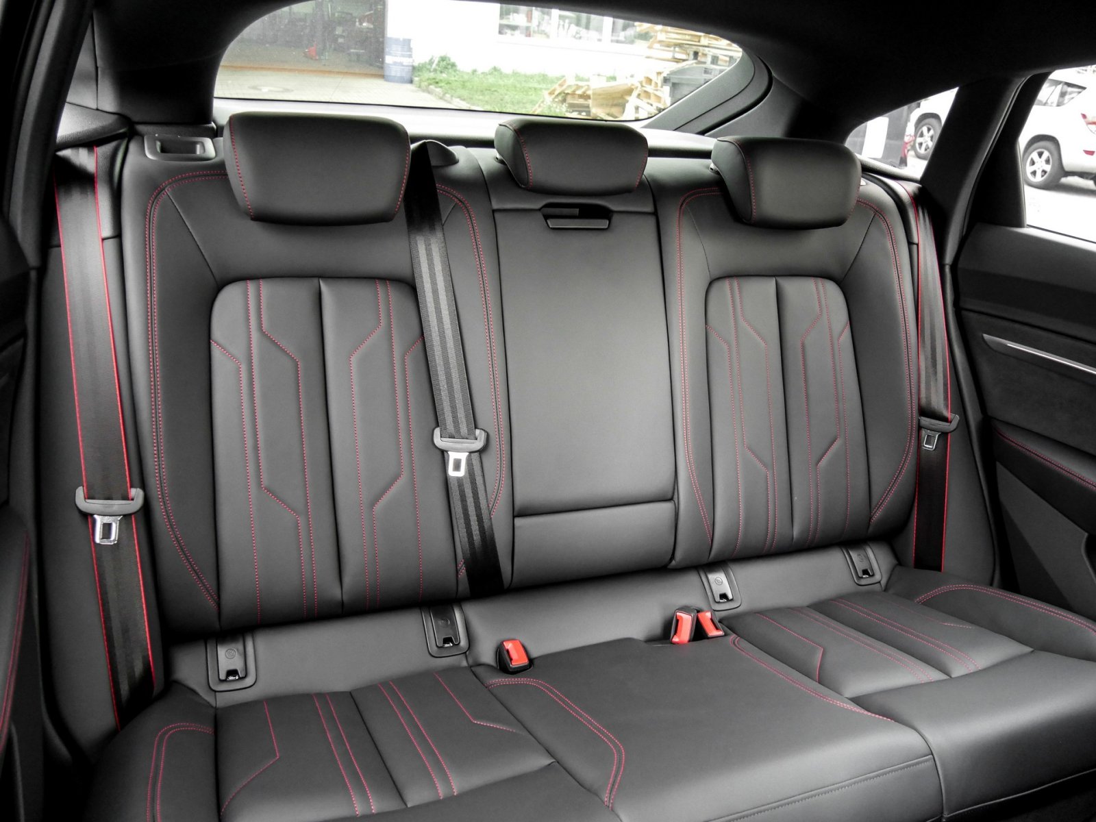 Audi Q8 e-tron Sportback 55 quattro S LINE CARBON AHK
