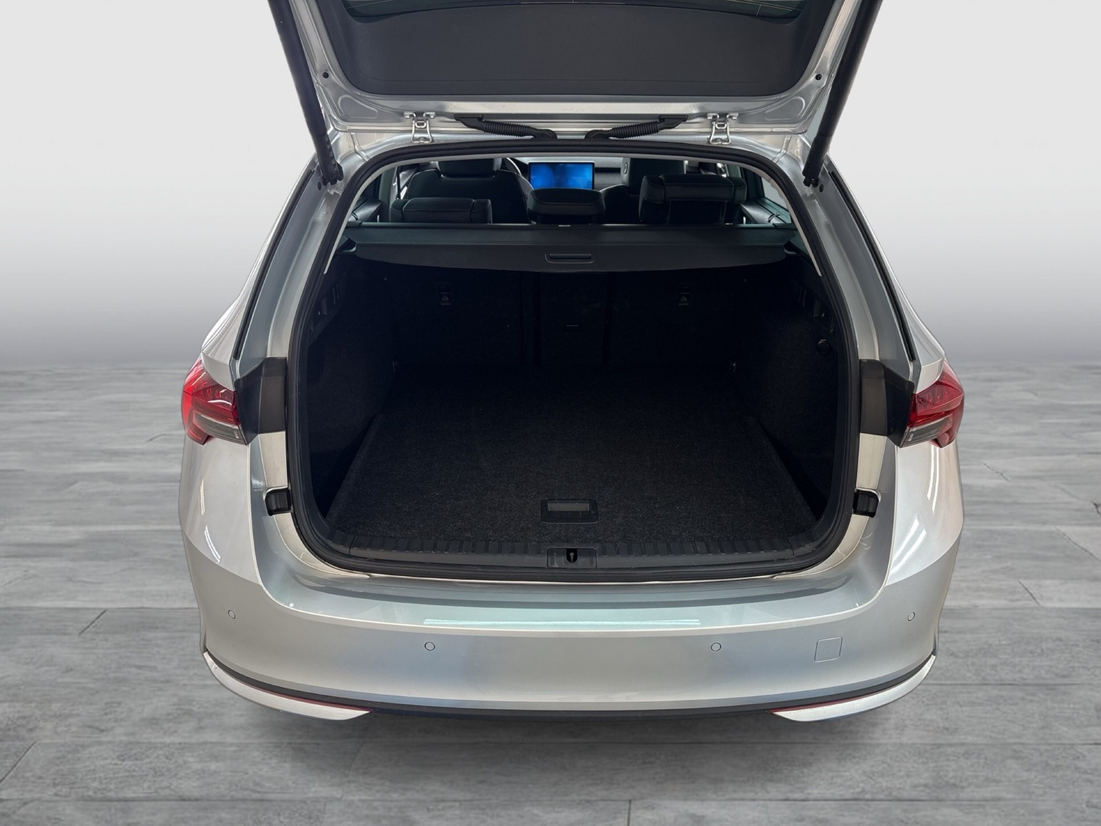 Skoda Octavia Combi 2.0 TOUR 360°CAM ACC HEADUP MATRIX
