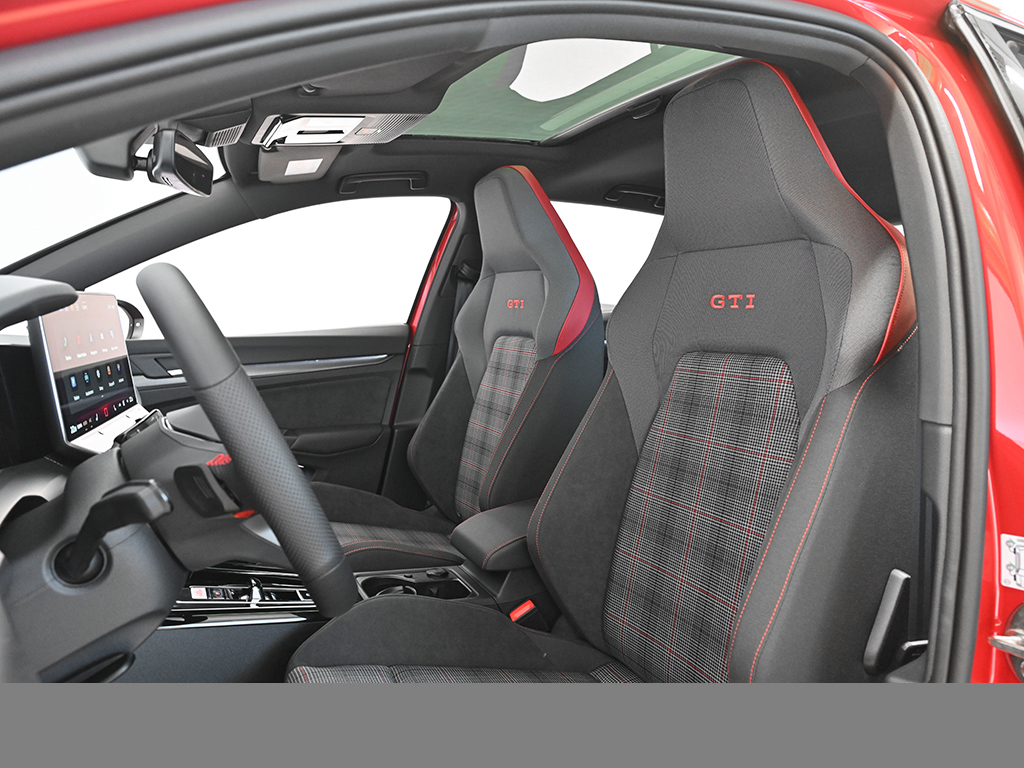 Volkswagen Golf GTI HARMANKARDON BLACKSTYLE PANO