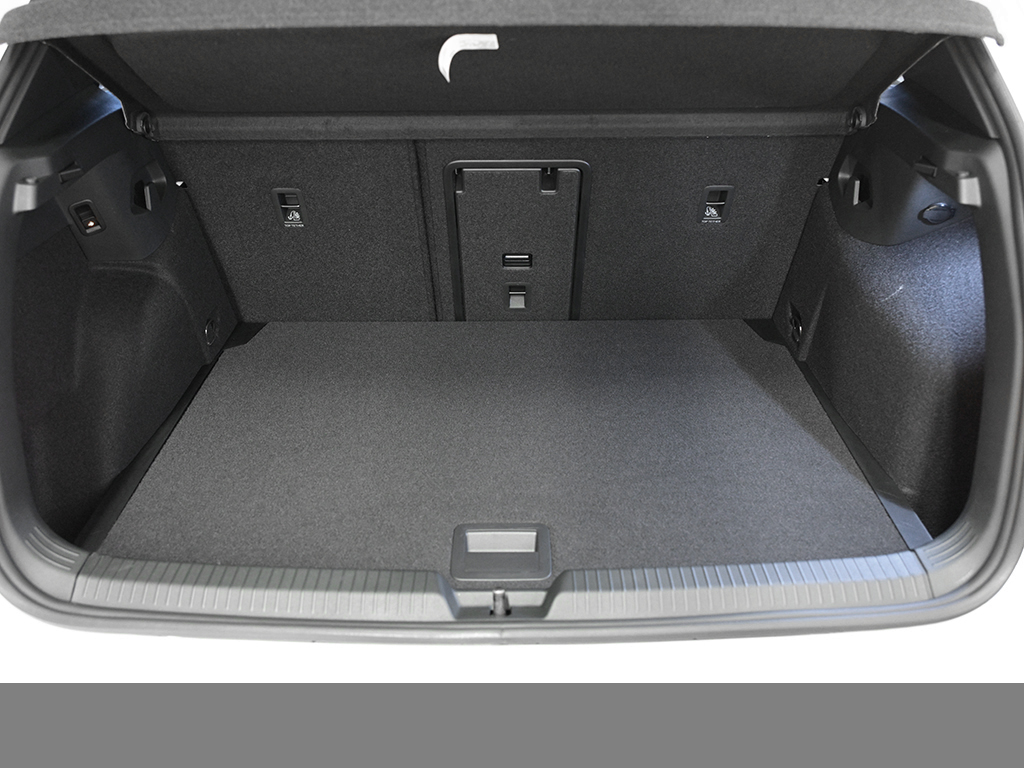 Volkswagen Golf GTI BLACKSTYLE PANO MATRIXLED AHK LM19