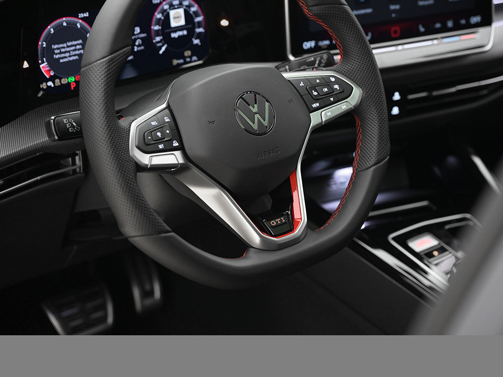 Volkswagen Golf GTI PANO HARMANKARDON BLACKSTYLE