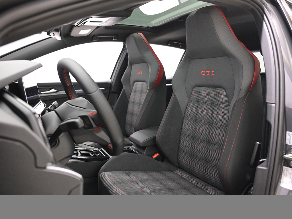 Volkswagen Golf GTI PANO HARMANKARDON BLACKSTYLE