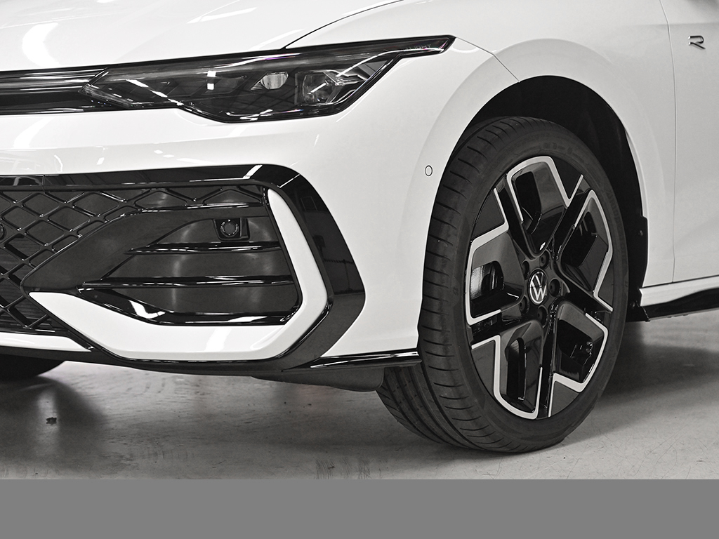 Volkswagen Golf 1.5 R-LINE DSG AHK ARMANKARDON BLACKSTYLE