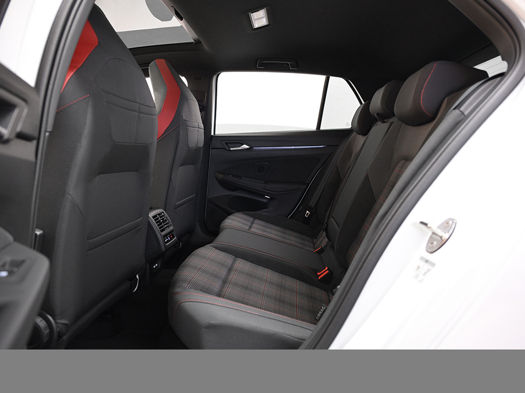 Volkswagen Golf GTI PANO BLACKSTYLE AHK LM19