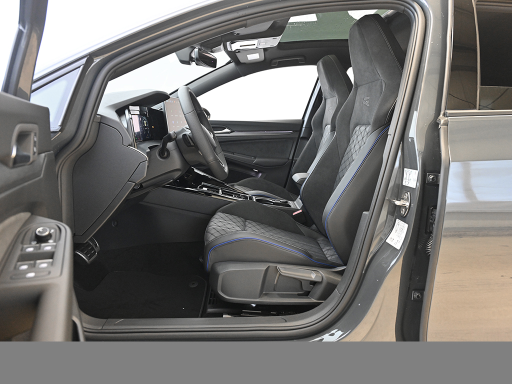 Volkswagen Golf 1.5 R-LINE DSG PANO HARMANKARDON AHK HEADUP