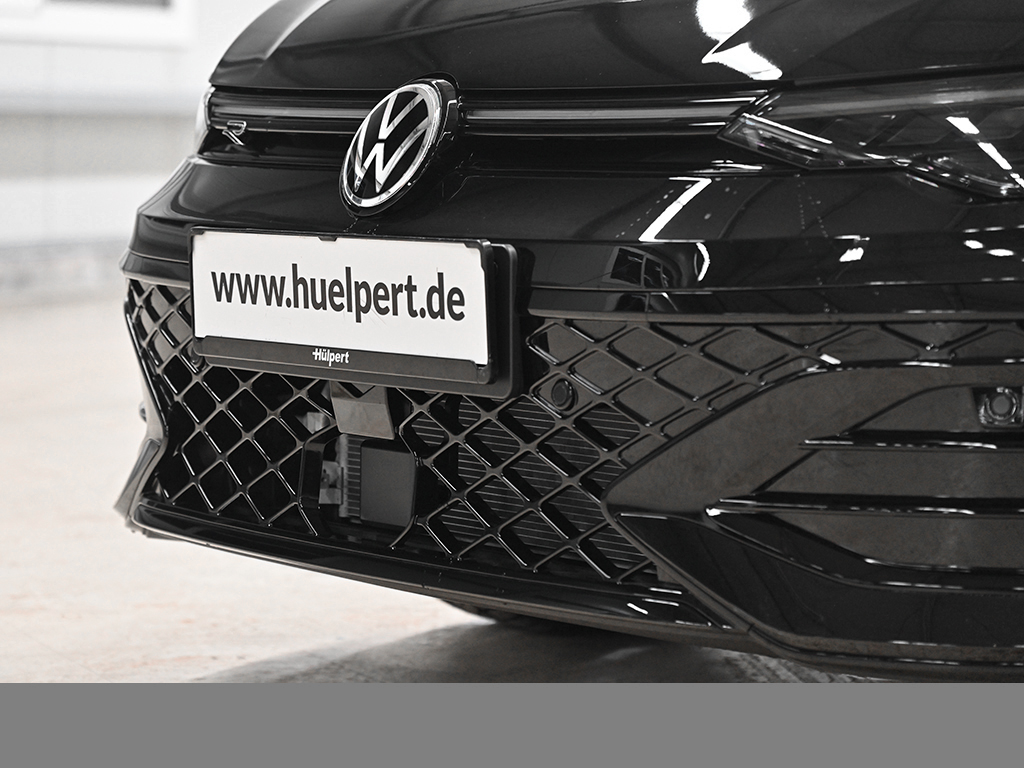 Volkswagen Golf VIII 1.5 eTSI R-LINE BLACK STYLE CAM LM18