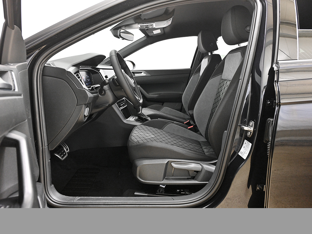 Volkswagen Taigo 1.0 R-LINE BLACK STYLE CAM ACC LM18 MATRIX