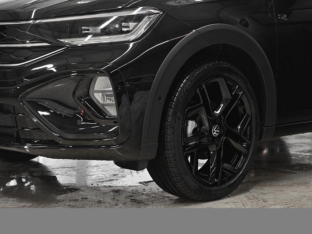 Volkswagen Taigo 1.0 R-LINE BLACK STYLE CAM ACC LM18 MATRIX