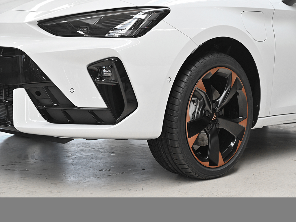 Cupra Leon ST HYBRID AHK CAM NAVI eKLAPPE LM18 KEYLESS