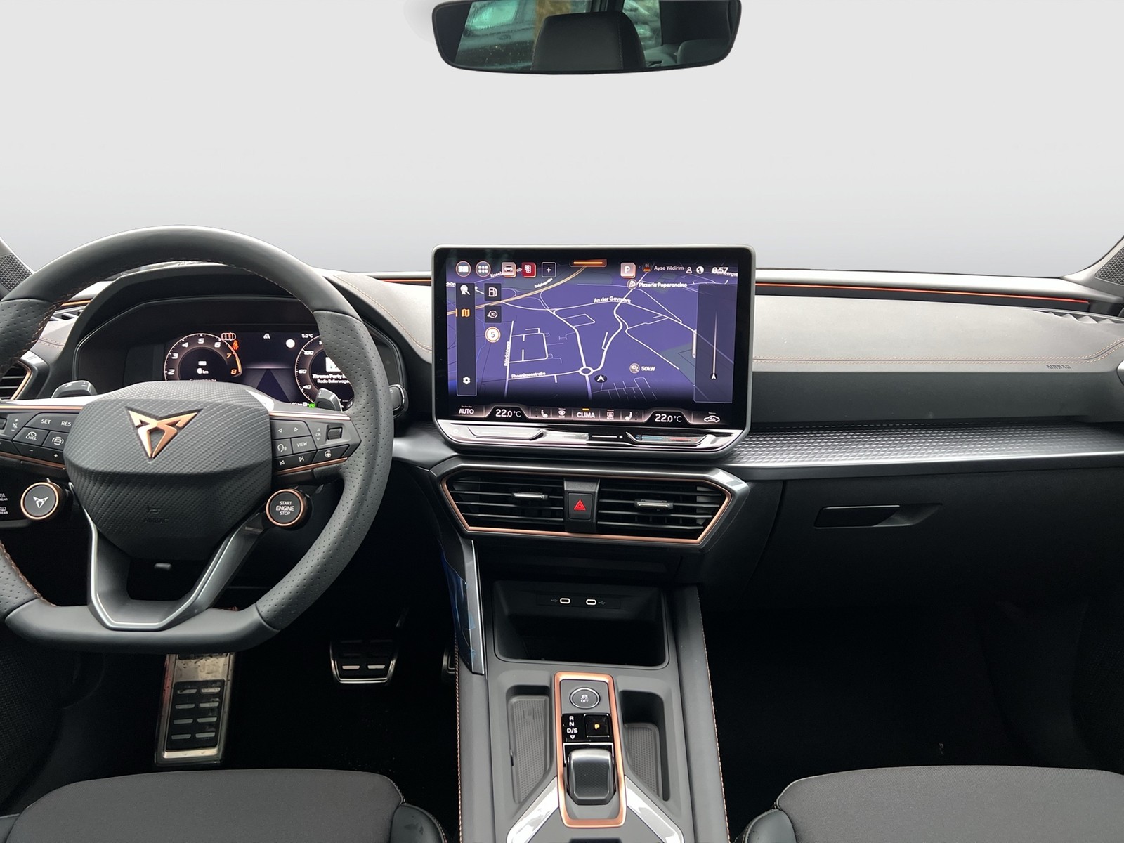 Cupra Leon ST 1.5 DSG AHK CAM KEYLESS eKLAPPE NAVI