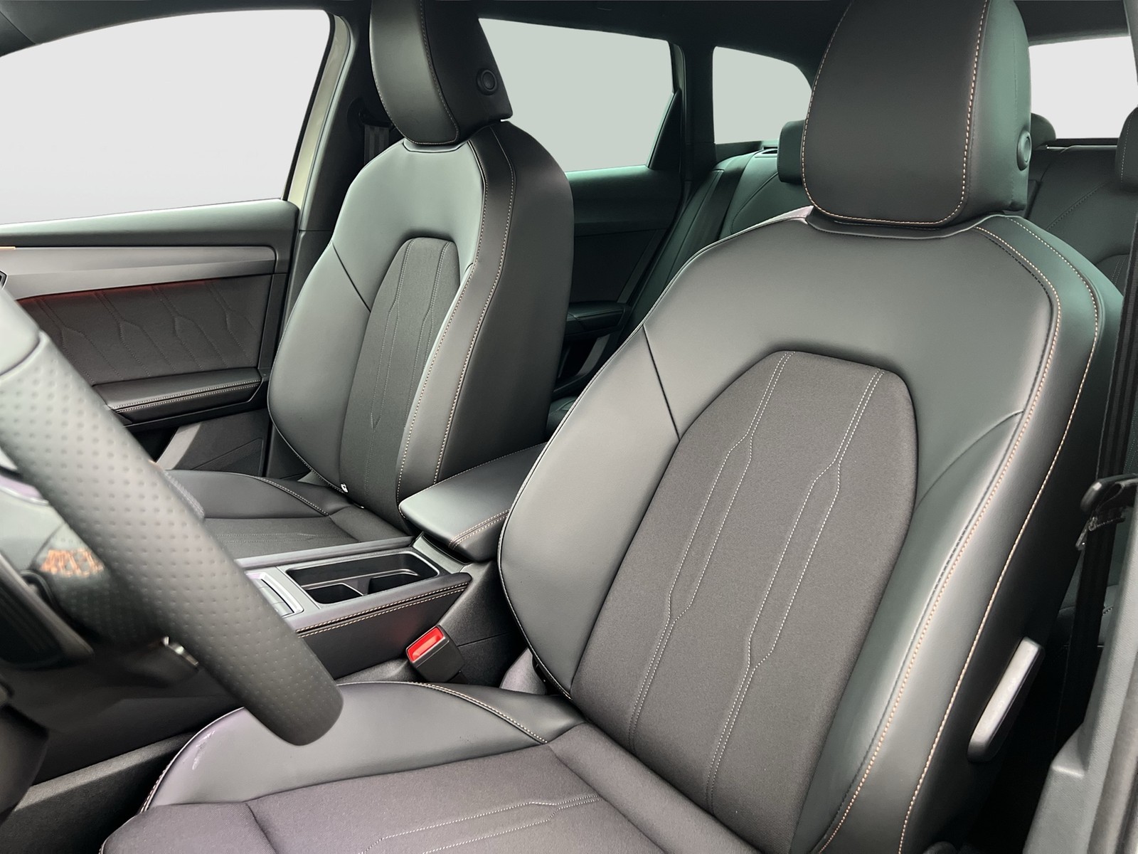 Cupra Leon ST 1.5 DSG AHK CAM KEYLESS eKLAPPE NAVI