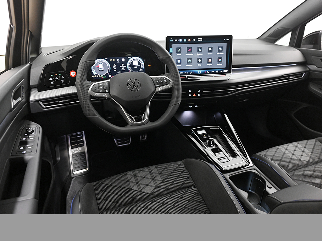 Volkswagen Golf VIII 1.5 eTSI R-LINE BLACK STYLE CAM LM18